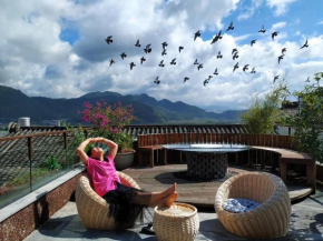 Floral Tengchong Mountain Residence
